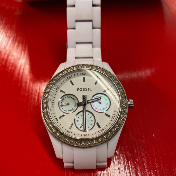 FOSSIL Women's Stainless Steel Glitz Quartz Watch - Picture 2 of 3